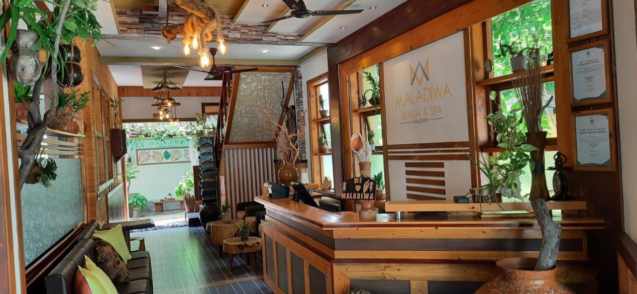 Maladiwa Beach & Spa Maafushi Exteriör bild